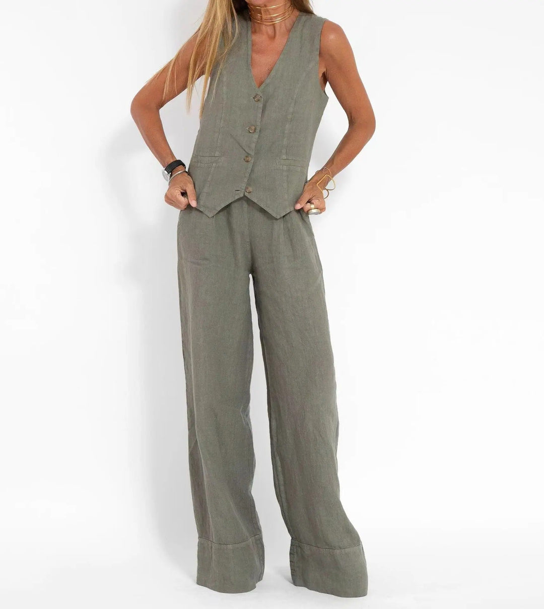 Custom-Fit Vest and Wide-Leg Cotton Ensemble
