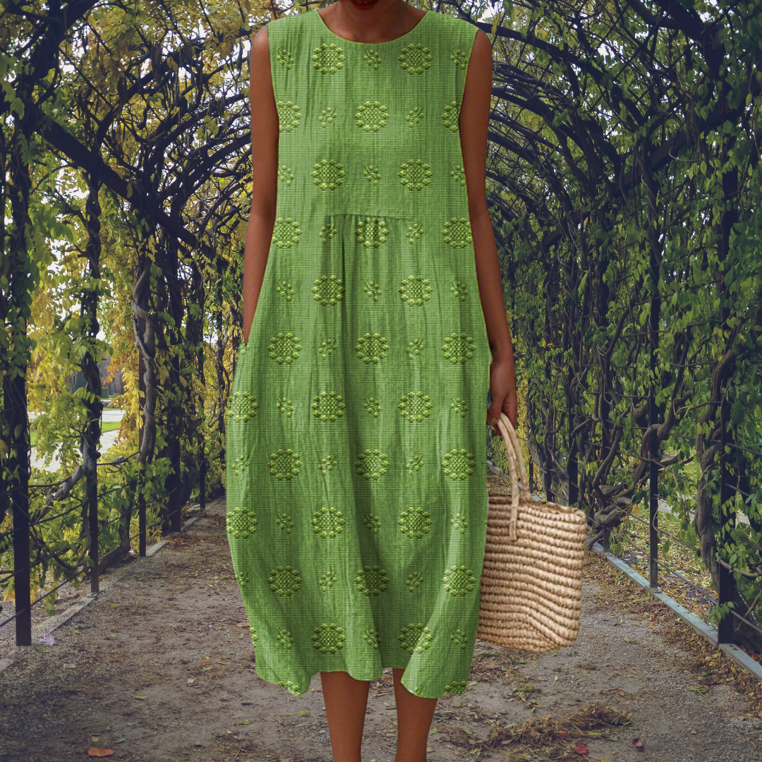 Kira | Chic Sleeveless Dress Featuring Convenient Pockets