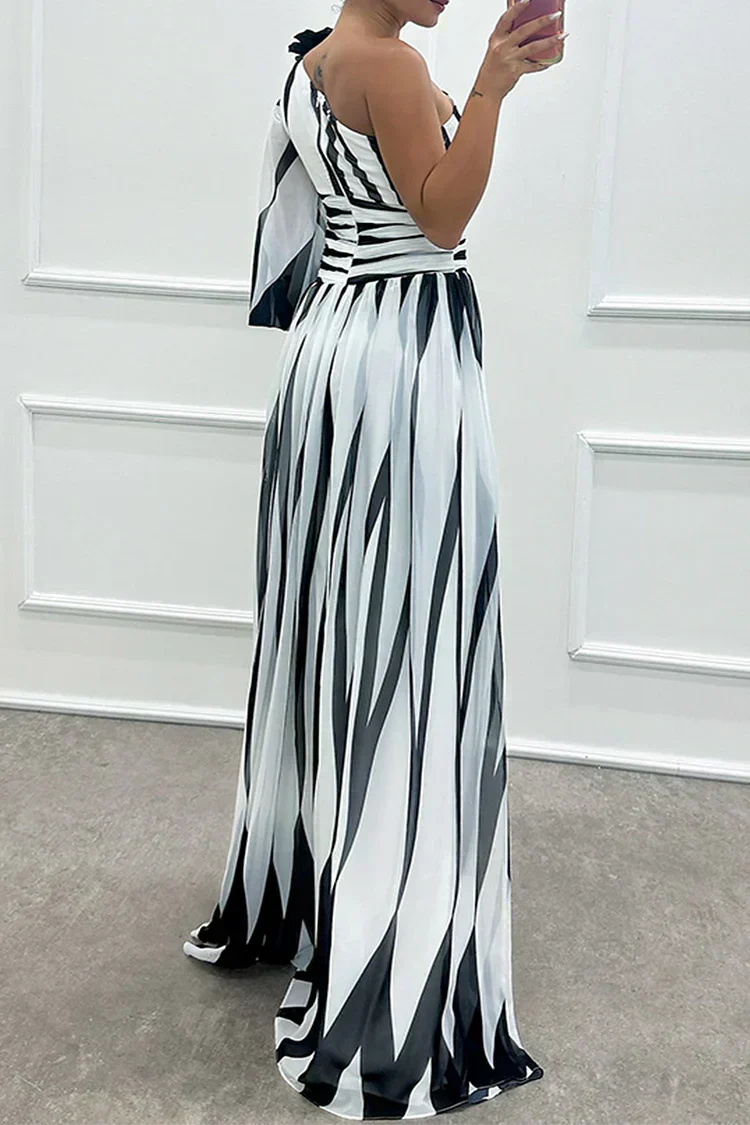 Hazel™ | Chic One-Shoulder Striped Maxi Dress