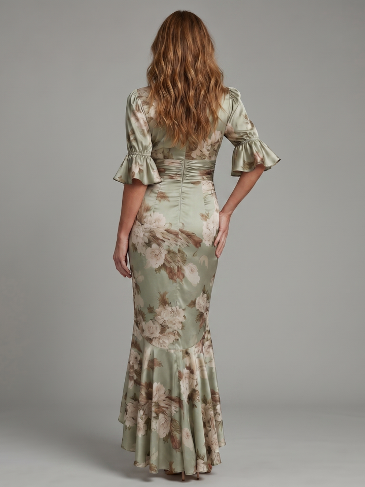 Palm | Midi Dress with Short Sleeves and Ruched Waist in V-Neck Style