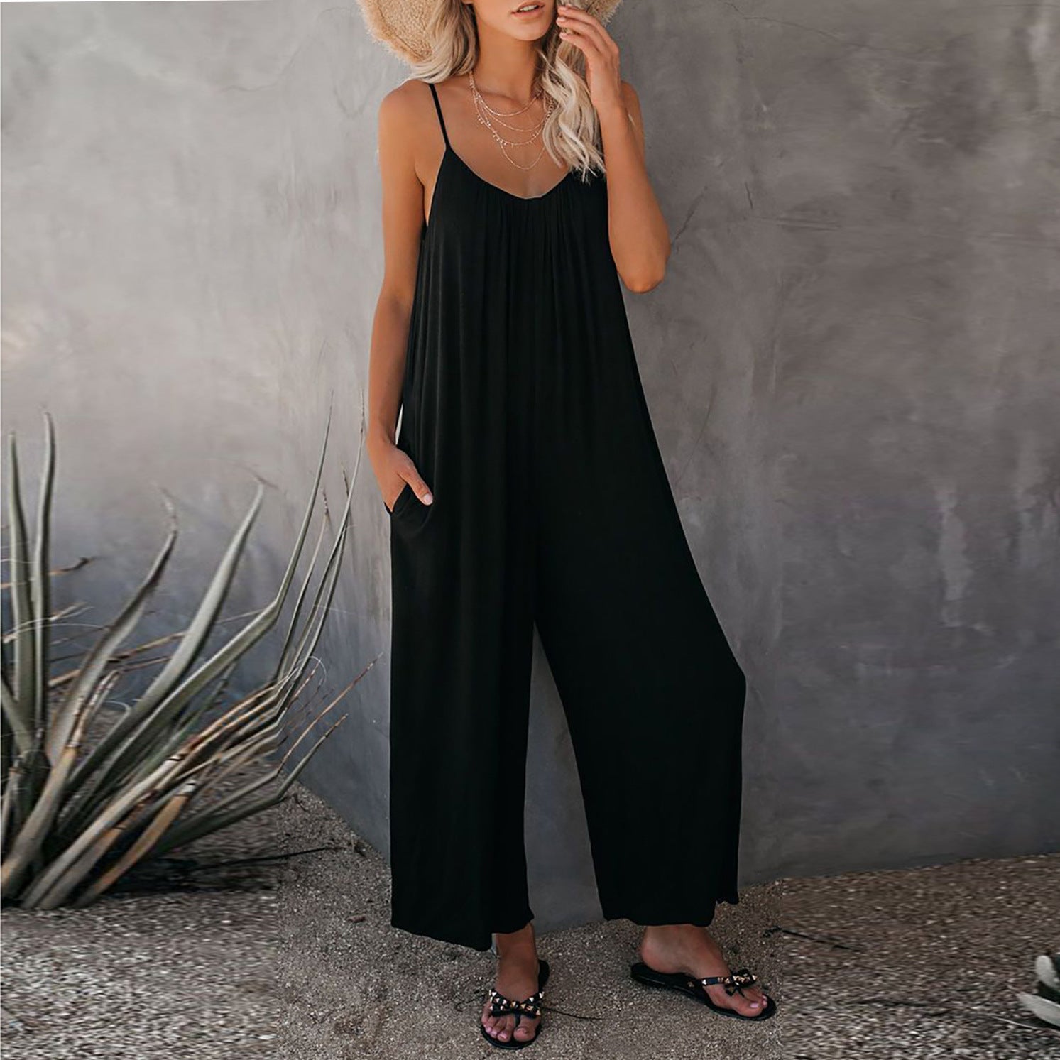 Rio™ | Chic Flowy Jumpsuit with Convenient Pockets