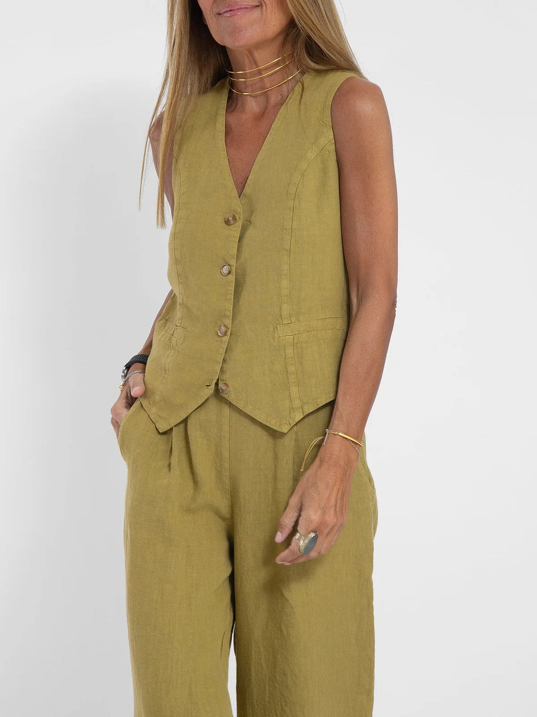 Custom-Fit Vest and Wide-Leg Cotton Ensemble