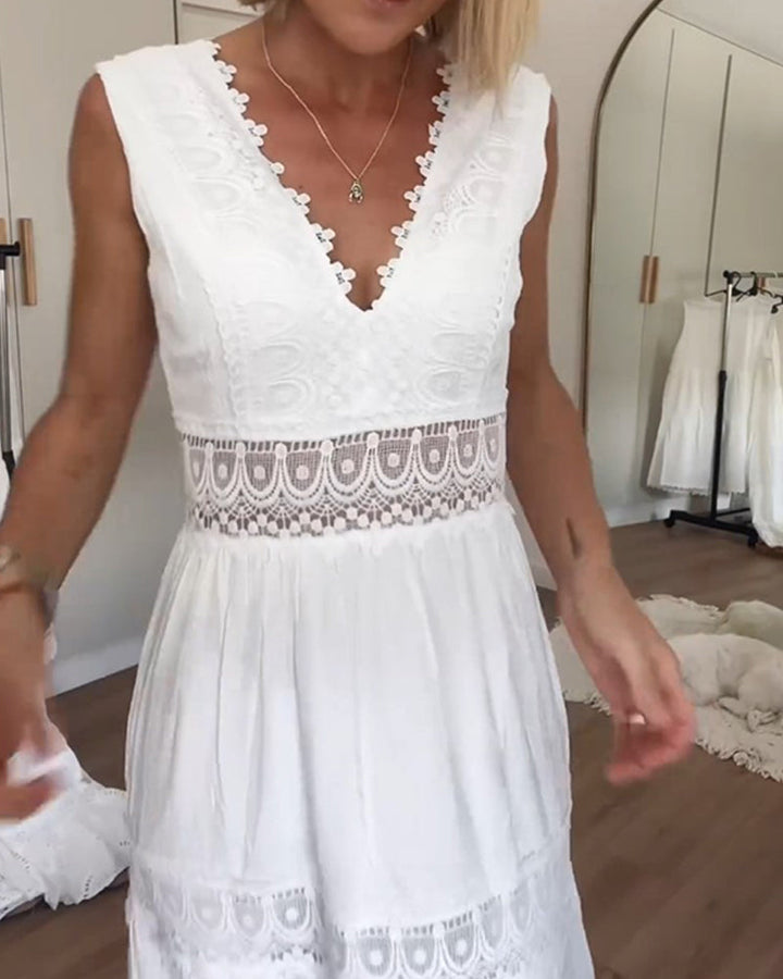 Aurelie | Elegant Lace Dress with V-Neck