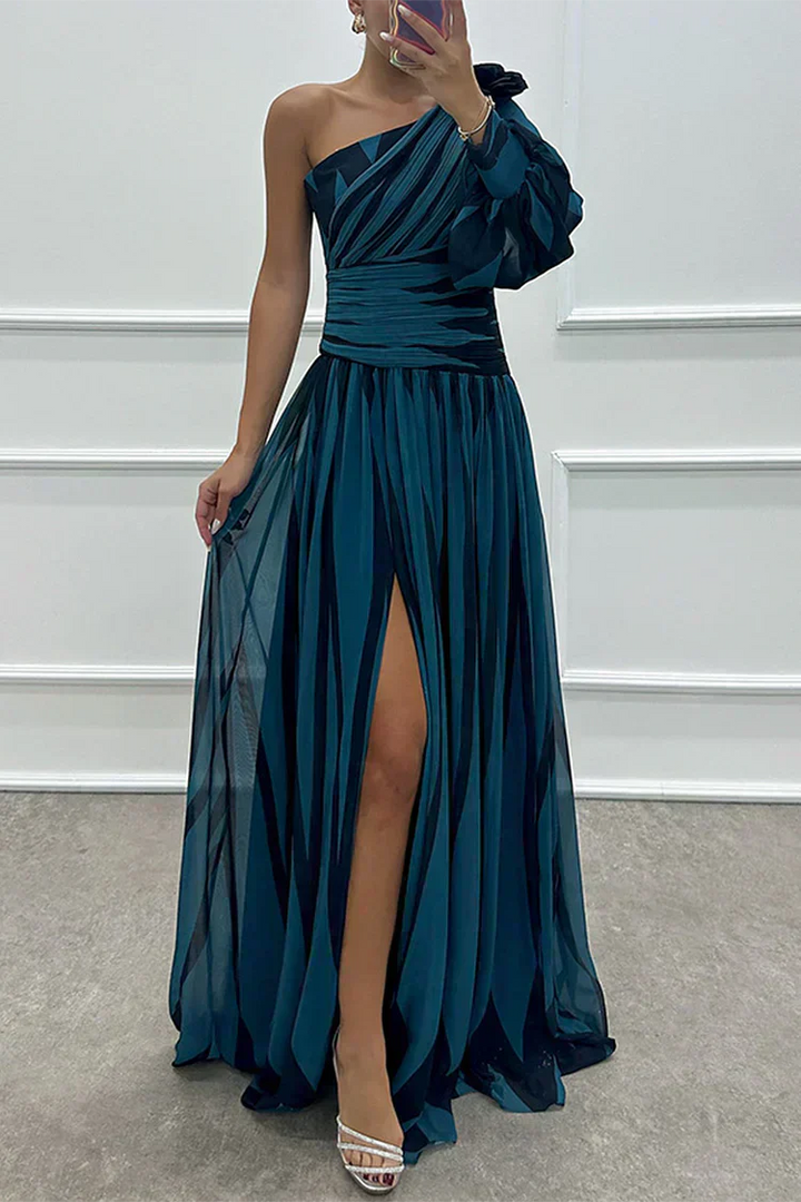 Hazel™ | Chic One-Shoulder Striped Maxi Dress