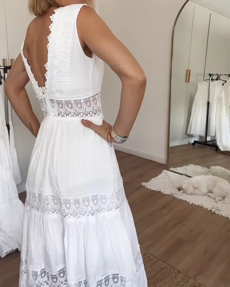 Aurelie | Elegant Lace Dress with V-Neck