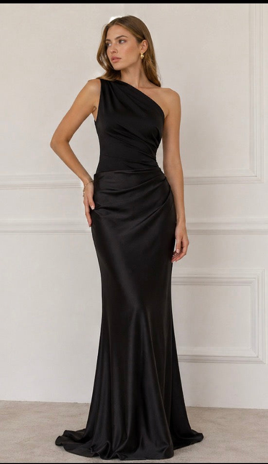Stella & Grace™ | Satin Maxi Dress with a Guilt Detail