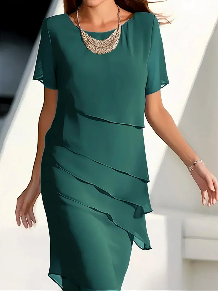 Kendra | Chic Dress with a Figure-Flattering Design