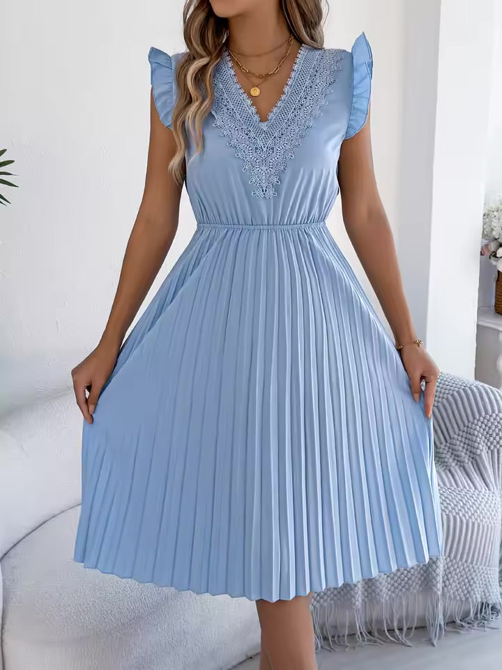 Chloe – Casual V-Neck Maxi Dress with Lace Detail