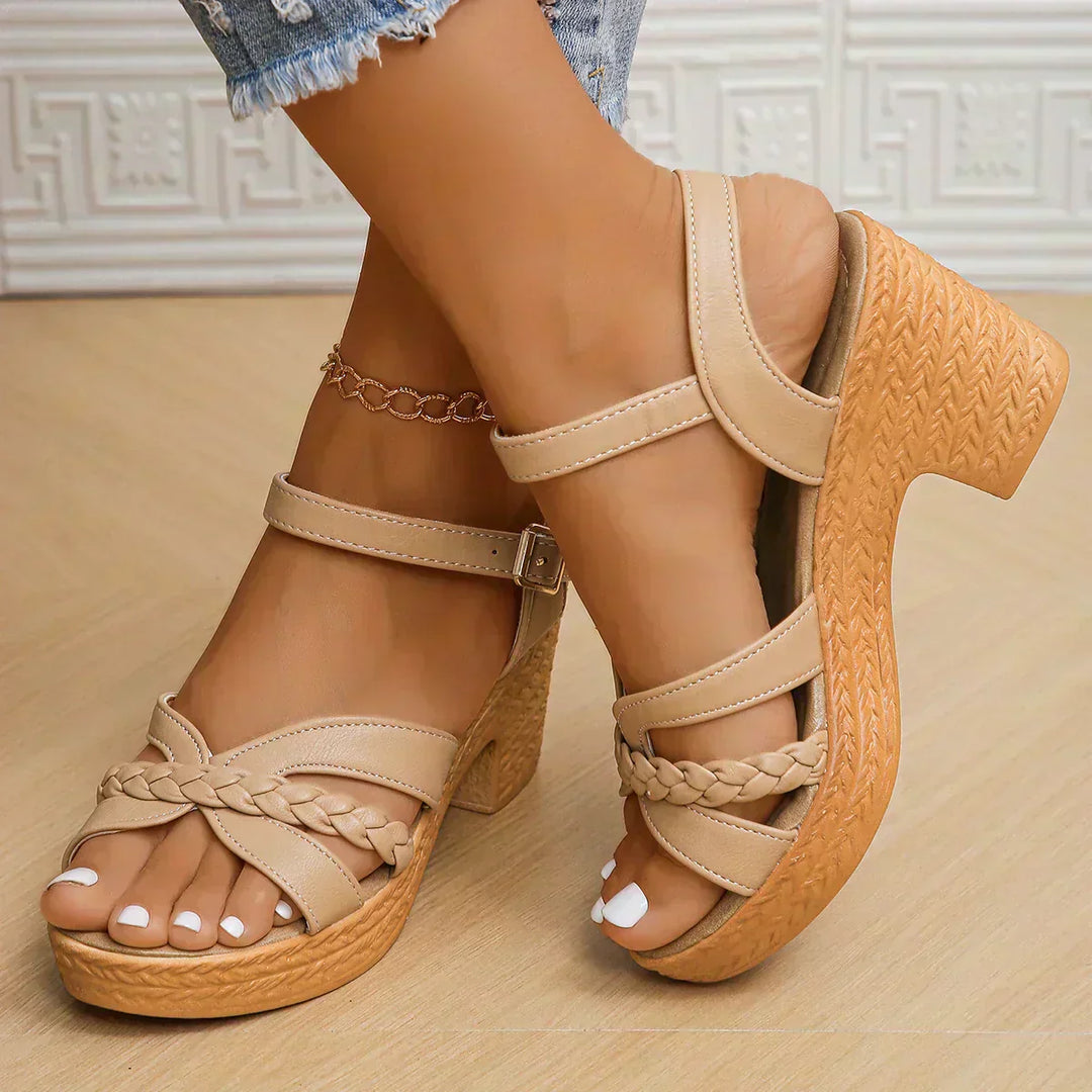 Sarah | Orthopedic Sandals Beach