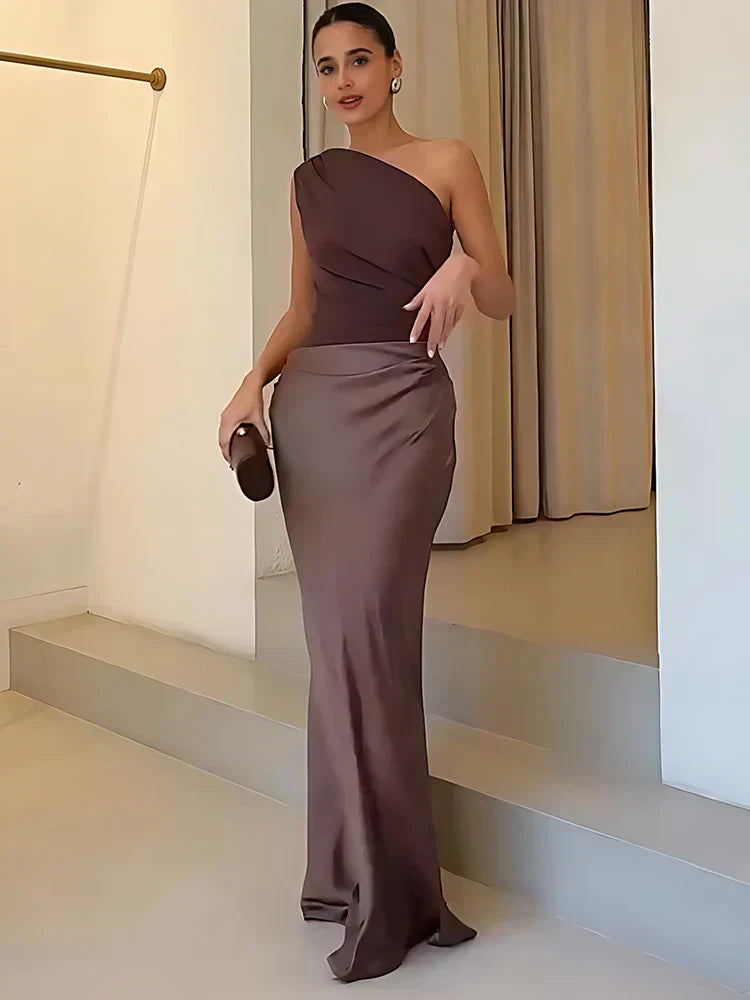Luna™ | Satin Maxi Dress Featuring a Chic Slit