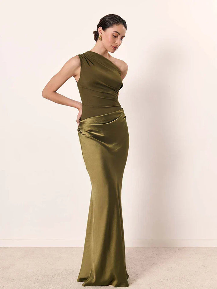 Luna™ | Satin Maxi Dress Featuring a Chic Slit