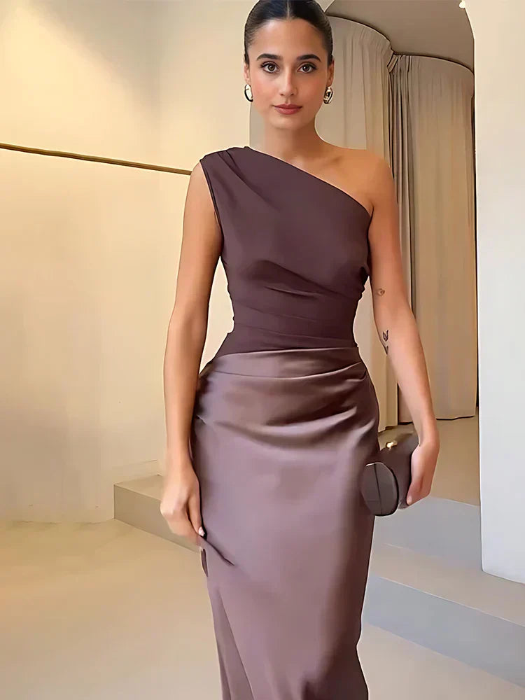Luna™ | Satin Maxi Dress Featuring a Chic Slit