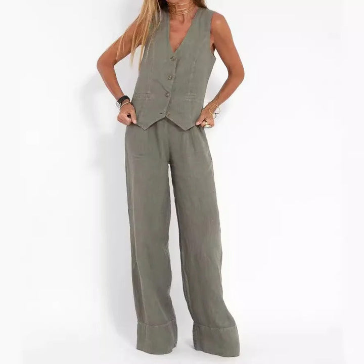 Custom-Fit Vest and Wide-Leg Cotton Ensemble