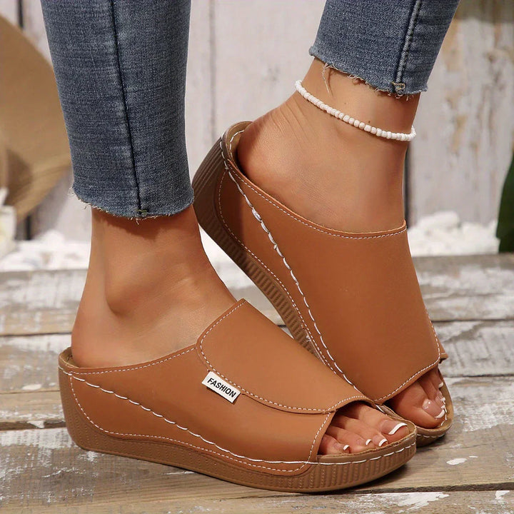 Ella | Slip-On Sandals Beach
