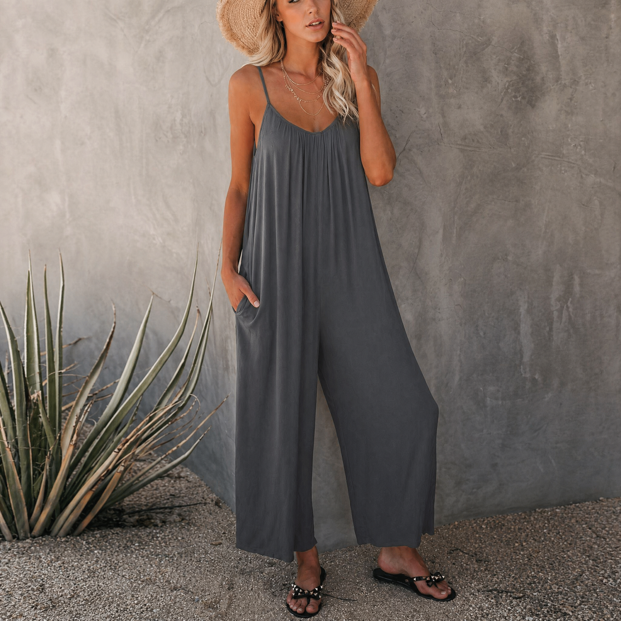 Rio™ | Chic Flowy Jumpsuit with Convenient Pockets