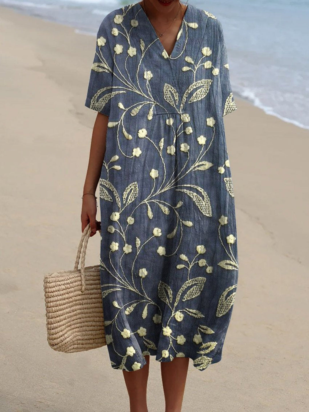 Lieke - Vintage Floral Dress Beach